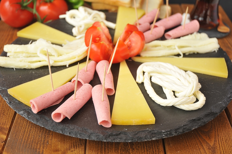 Taşev’den dönen servis tabağı