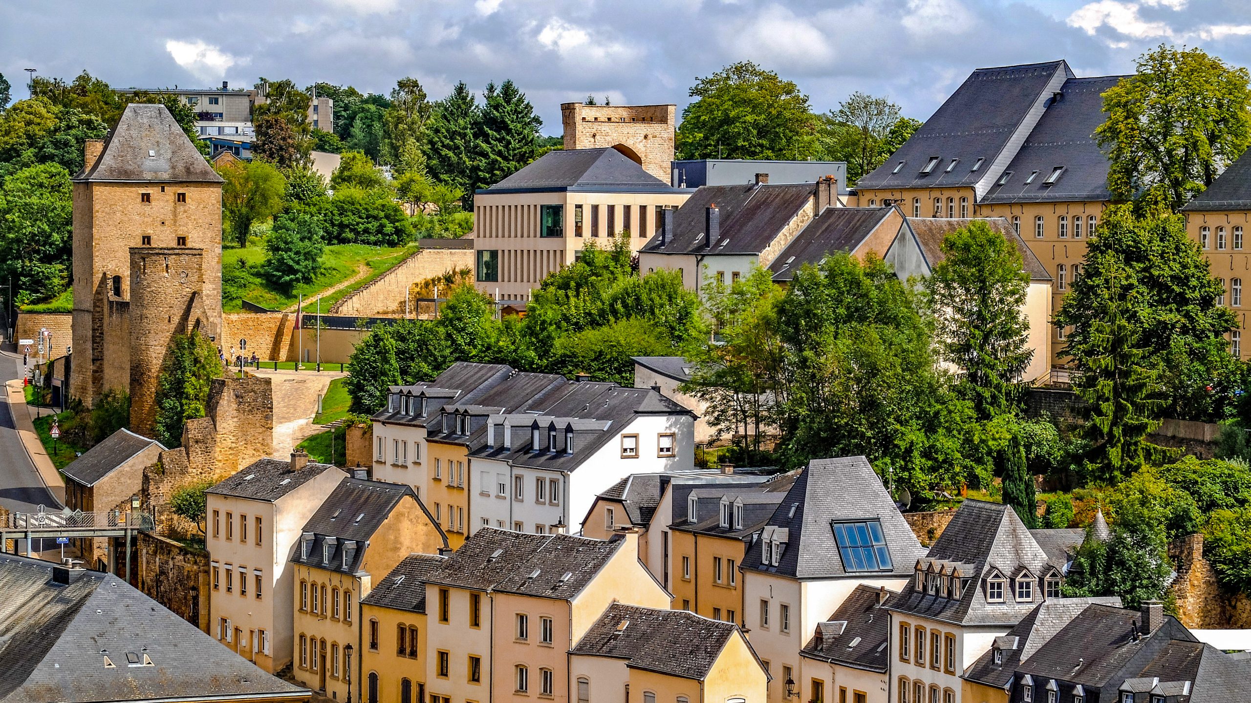 Avrupa’nın sevimli ve minik ülkesi “Lüksemburg”