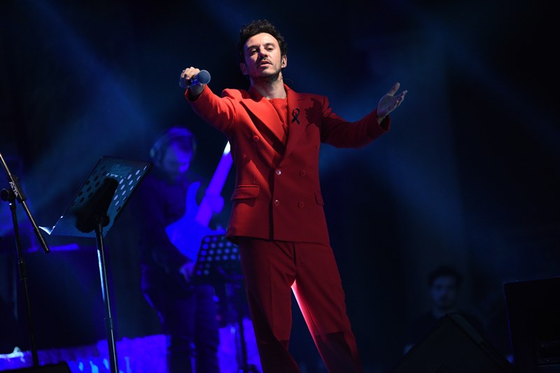 Yeni yılda kadınları, doğayı ve hayvanları unutmadı