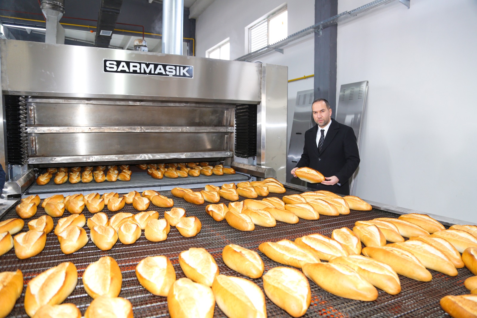 Niğde Belediyesi modern ekmek fabrikası açıldı