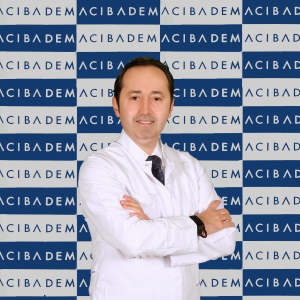 Acıbadem Altunizade Hastanesi Kadın Hastalıkları ve Doğum Uzmanı Prof. Dr. Taner Usta