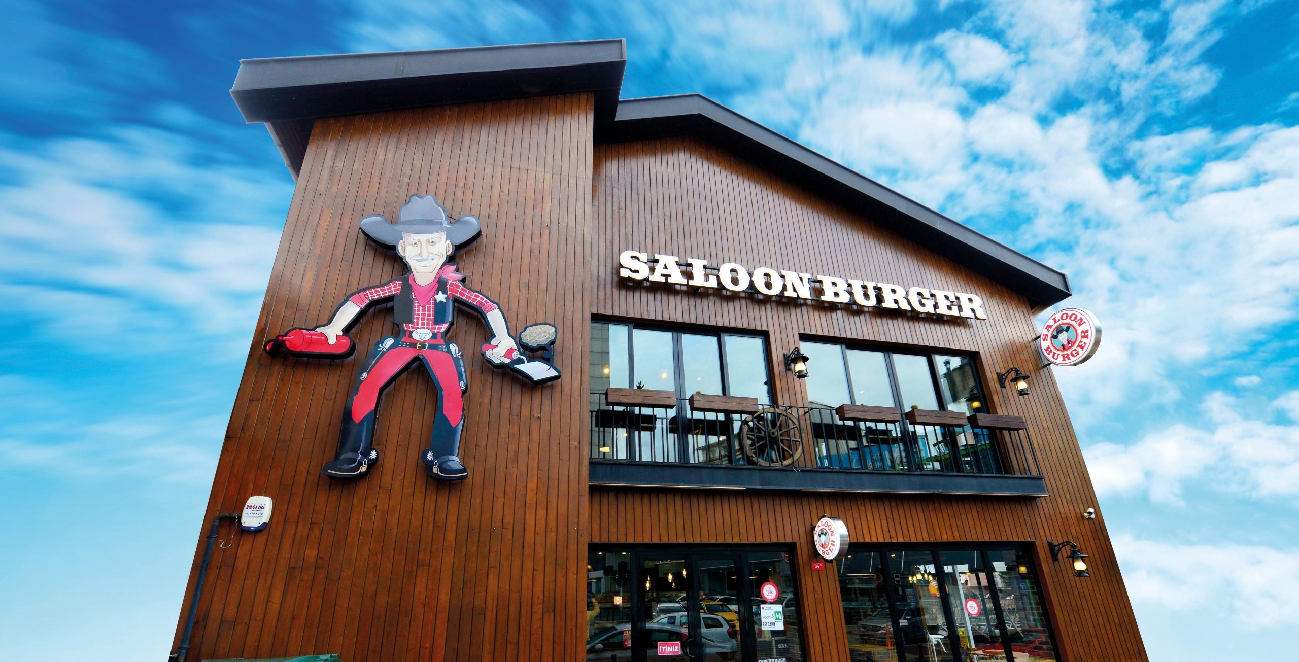 PizzaLazza kadınlarla büyüyor