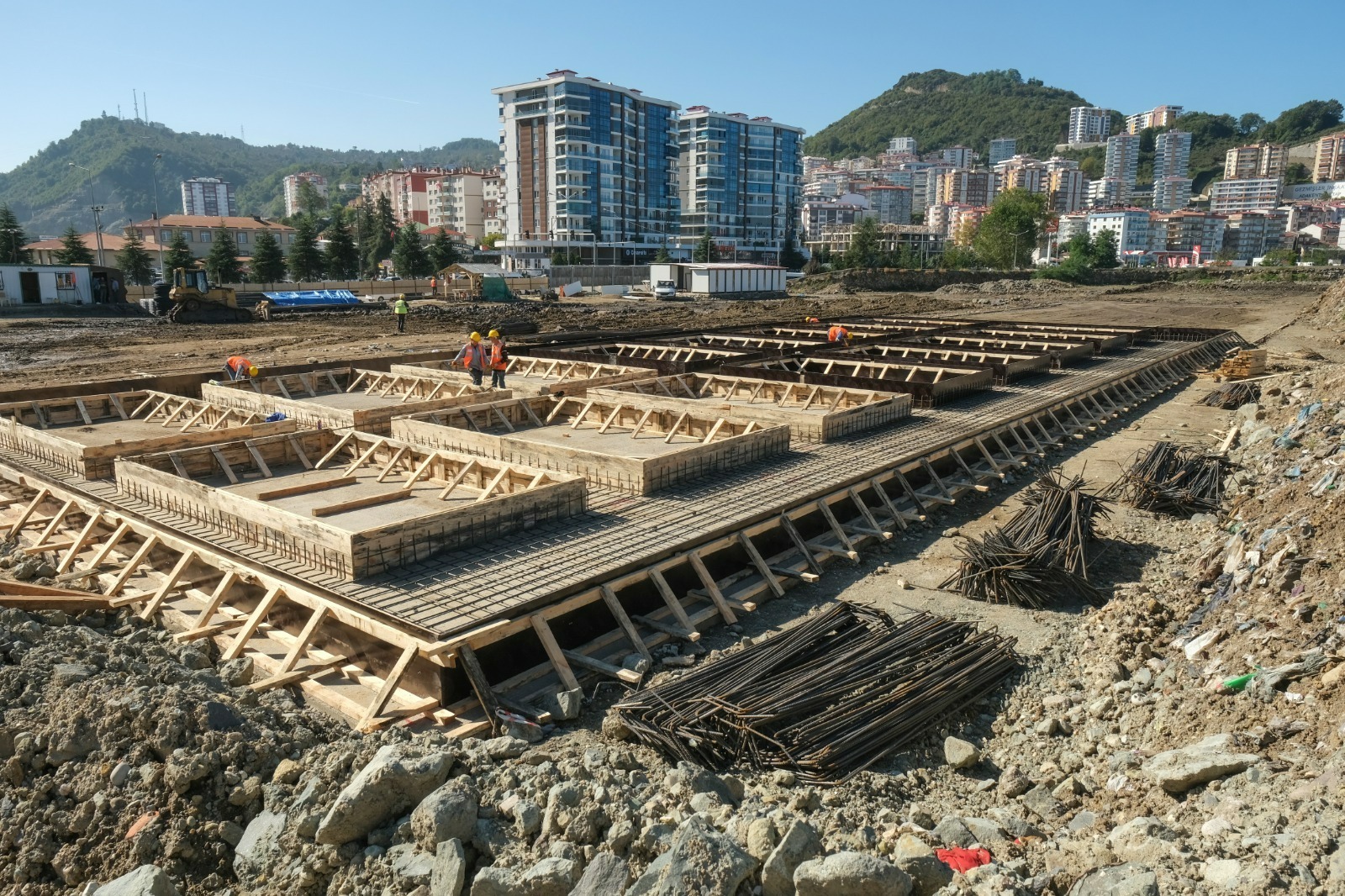 40 yıllık çöplükte gül açacak