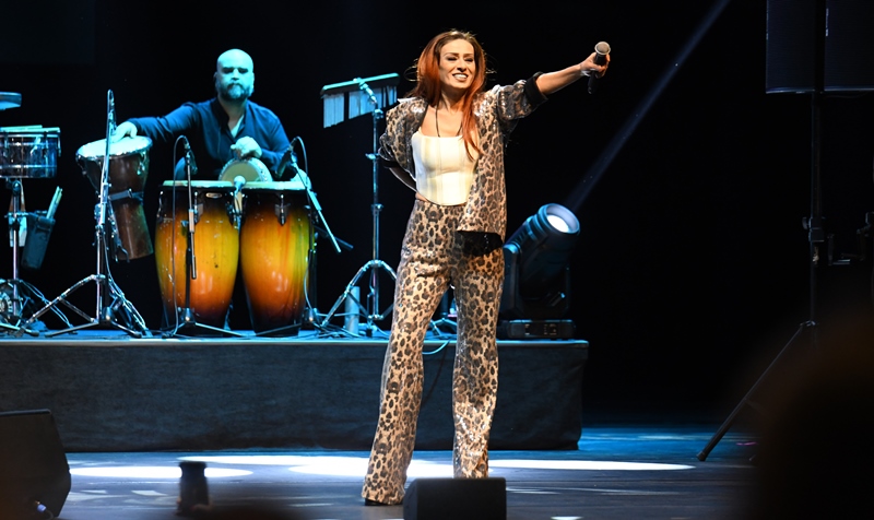 Yıldız Tilbe resitali