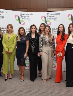 Depremzede kanser hastalarına el uzattılar