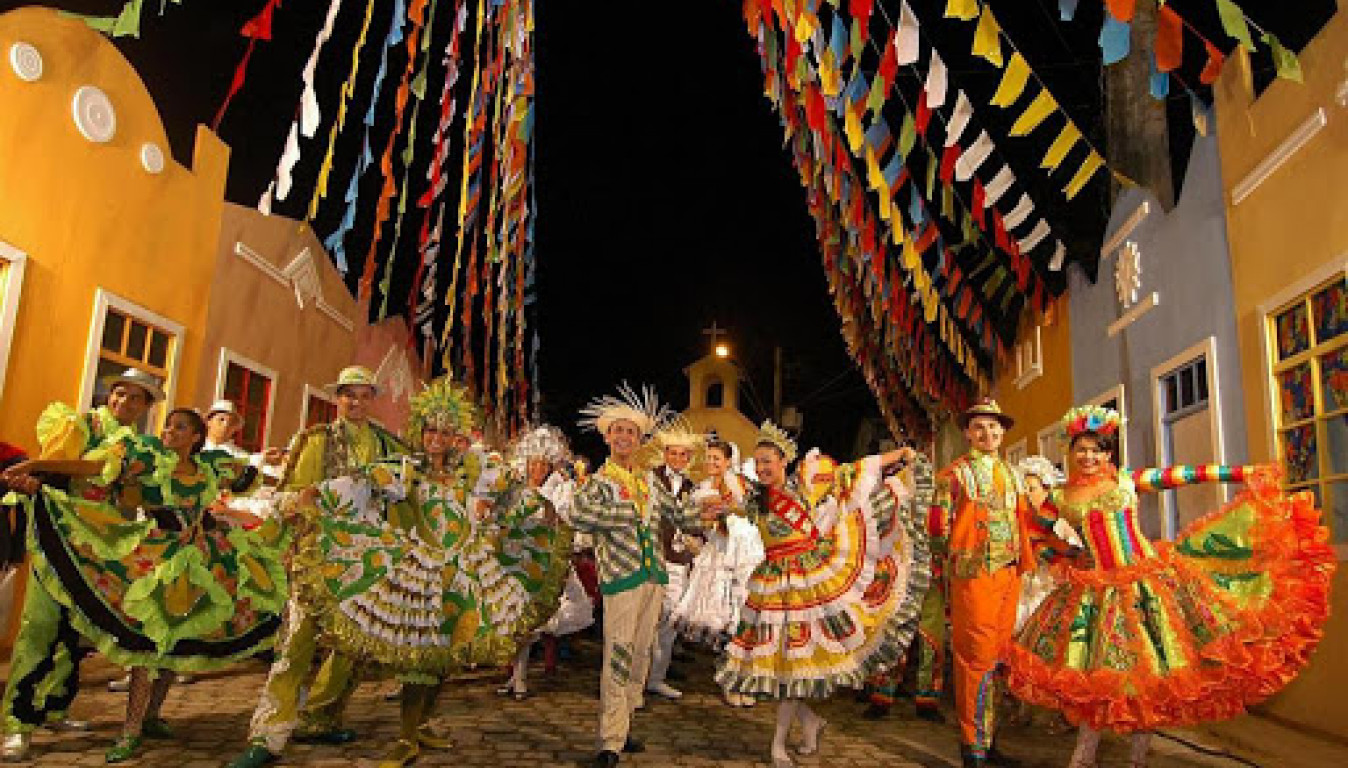 Festa Junina Brezilya, Rio karnavalına rakip
