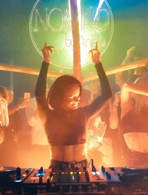 Nomad Beach büyük bir parti ile kapılarını açtı