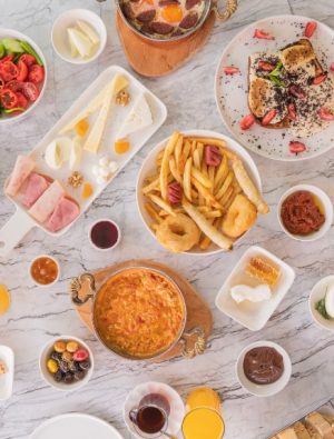 Hafta içi gezenlere indirim