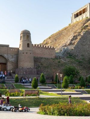 Az bilinen ülke “Tacikistan”