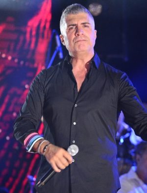 Bodrum’da Özcan Deniz izdihamı