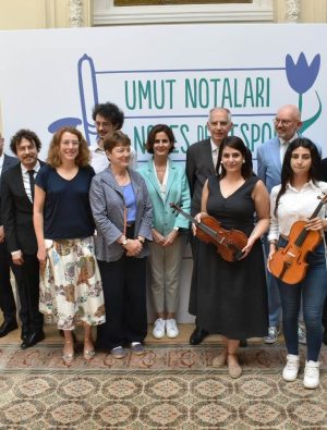 Depremden etkilenen müzisyenlere “Umut Notaları” ile destek