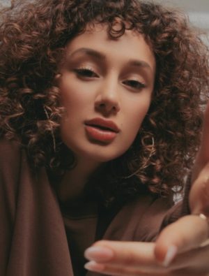 Mela Bedel “Hayat Neden Şekil Yapıyor”