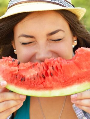 200 gramlık bir dilim karpuz 60 kalori…