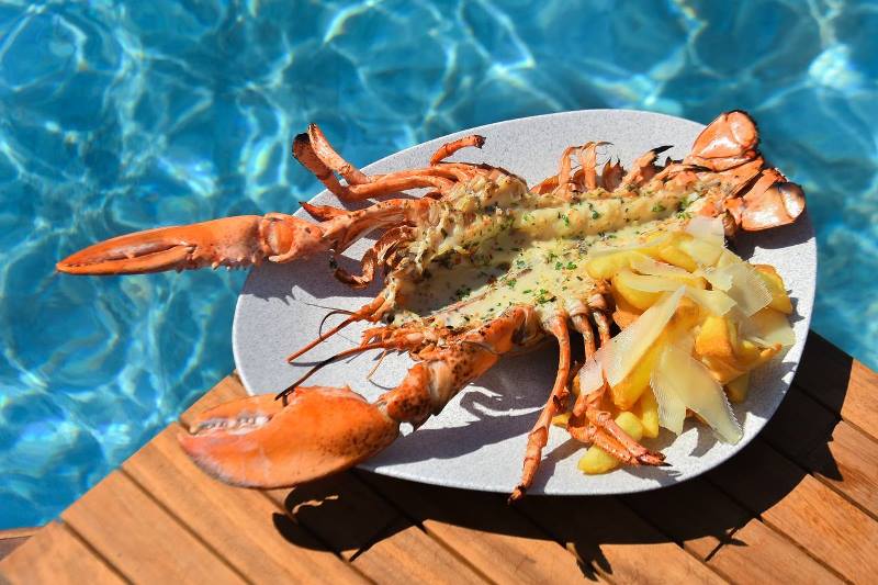 PINSKY Beach Lounge & Restaurant