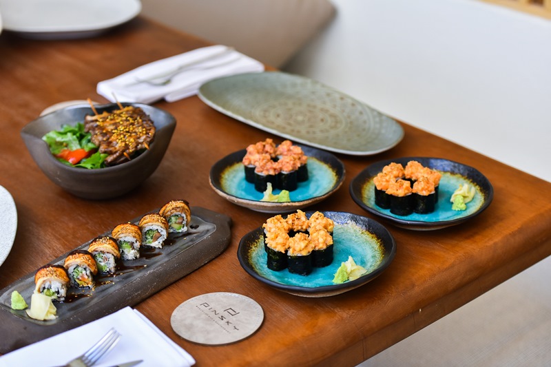 PINSKY Beach Lounge & Restaurant
