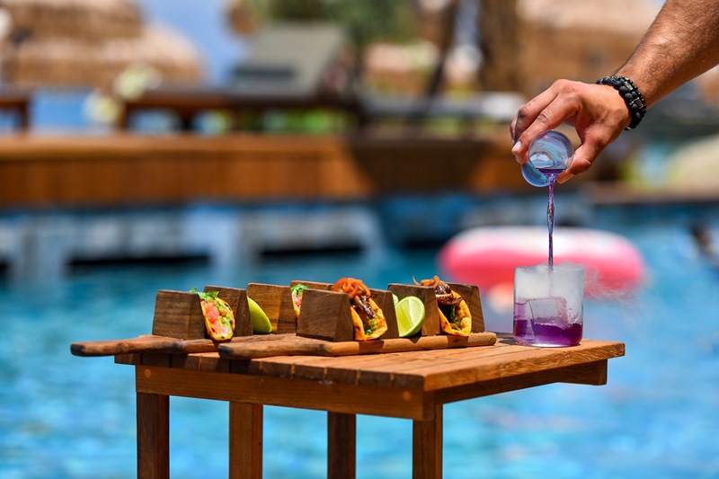 PINSKY Beach Lounge & Restaurant