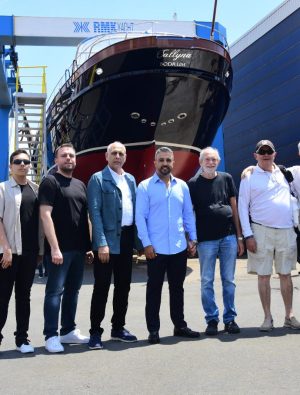 Türkiye’nin en lüks yelkenlisi “Sallyna” su ile buluştu