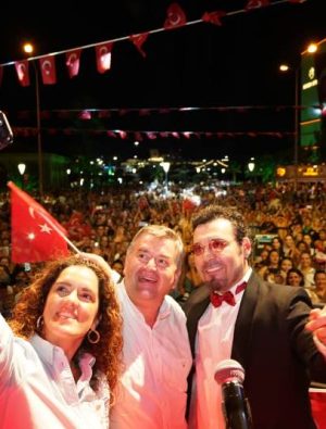 Çeşme’de Zafer Bayramı coşkusu