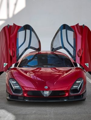 33 Stradale efsanesi geri döndü