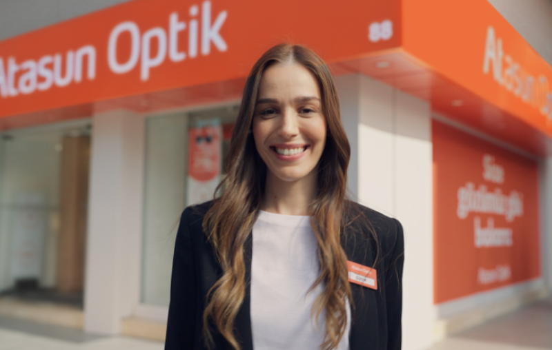 Atasun Optik’in yeni reklam filmi “Size Gözümüz Gibi Bakarız”