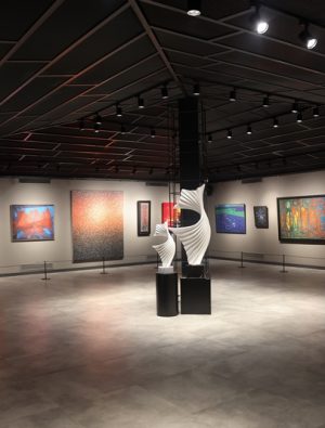 Sanatseverler yeni sanat galerisinde buluştu