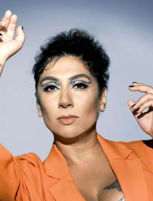 Burcu Kısakürek “Renkli Uçurtmalar”