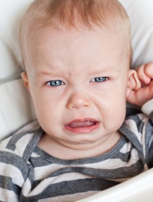 Orta kulak enfeksiyonu kış mevsiminde çocuklarda sık görülüyor!