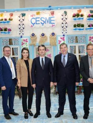 Çeşme’nin tüm objeleri fuara taşındı