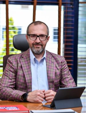 Bizim Toptan ve g2m güçlerini birleştirdi