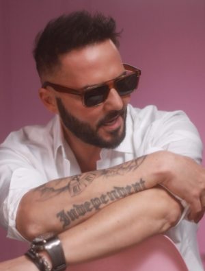 Gökhan Özen “Sağım Solum Aşk”