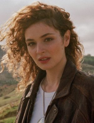 Serra Arıtürk “Beni Al”