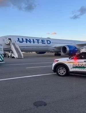 United Airlines  aşırı türbülans nedeniyle acil iniş yaptı