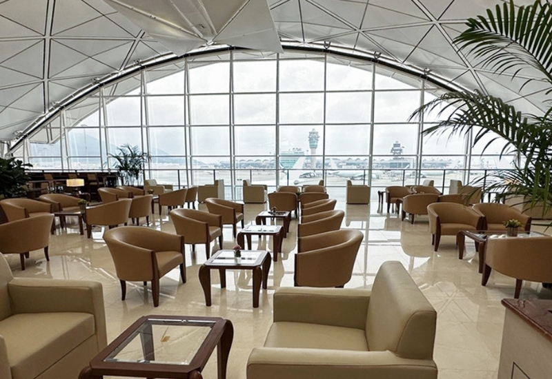 Emirates, Hong Kong Havalimanı'ndaki dinlenme salonunu yeniledi