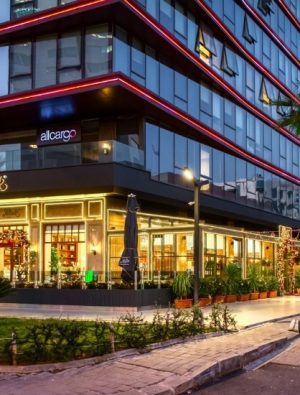 Hatay kahvaltısı İzmir Petek Pastanesi’nde