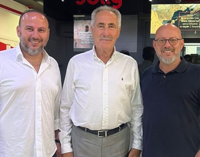 Turizm eski bakanından ziyaret