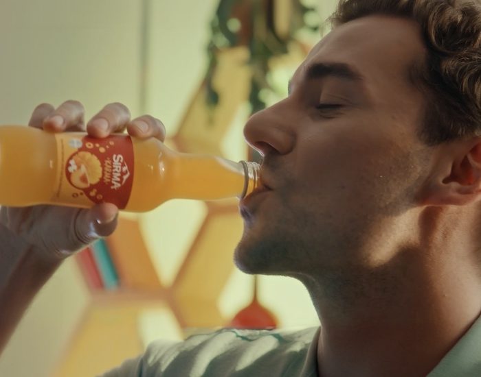 Sırma Karma’dan serinleten reklam