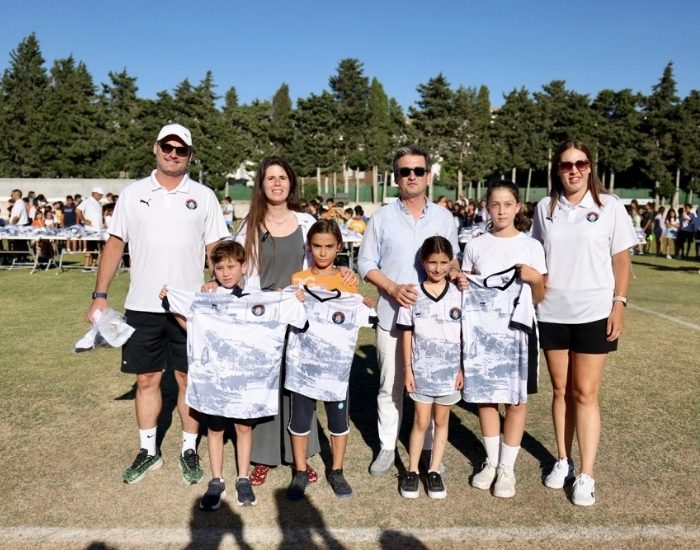 Çeşme’de yaz spor okulları açıldı