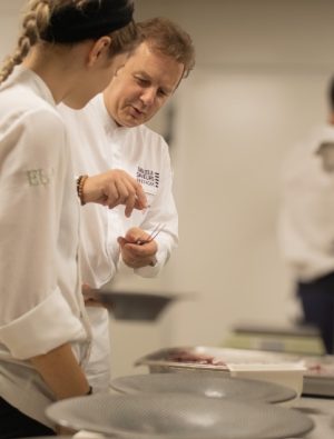 Michelin yıldızlı şefler hünerlerini sergiliyor