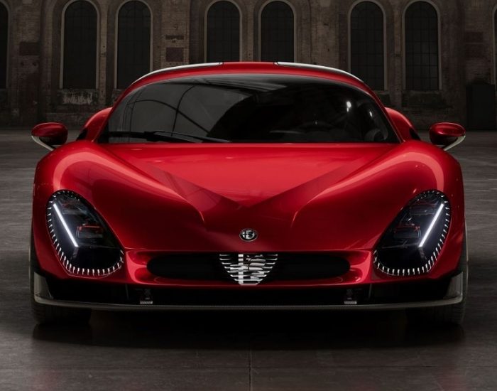 İşte Alfa Romeo 33 Stradale'nin 'Kükreyişi'