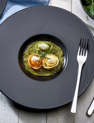 Restoranlara özel eşsiz bir çatal kaşık bıçak koleksiyonu