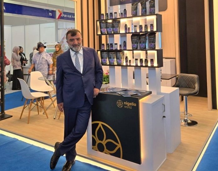 Endonezyalılar çörek otlu kahveyi tattılar
