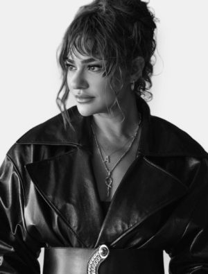 Derya Bedavacı “Seni Seven Kimdi”