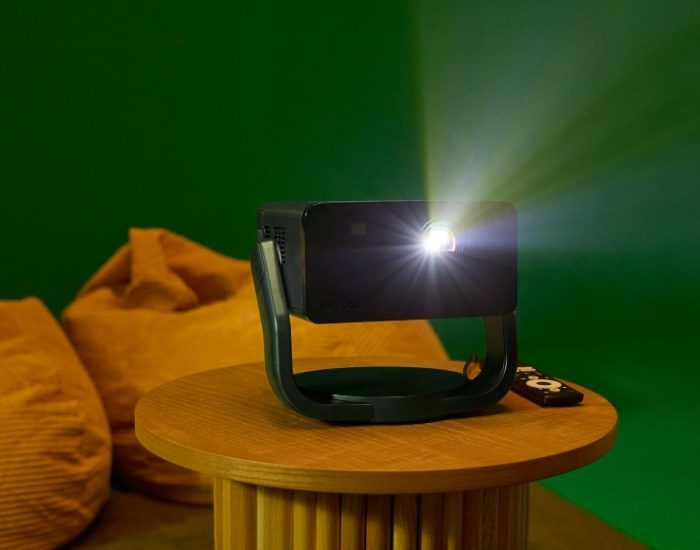 Epson’dan mini akıllı lazer projektörü