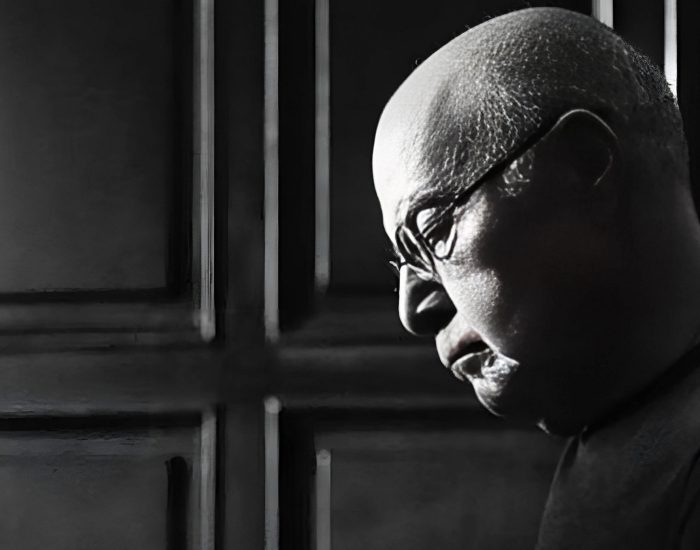 Mazhar Alanson “Biz Bu Yaşlarda Ağlarız”