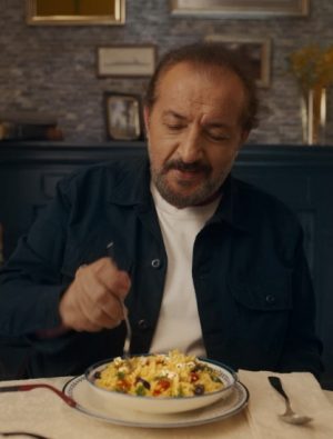 Mutlu Makarna yeni reklamında şef Mehmet Yalçınkaya’ya yer verdi