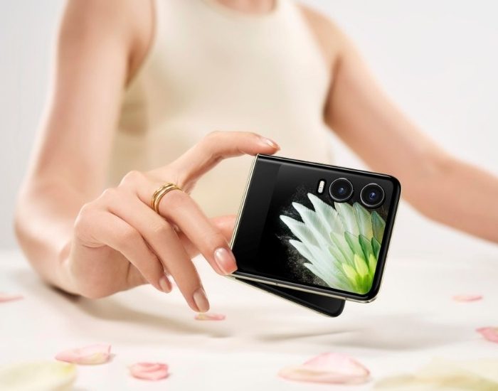 TECNO PHANTOM V Flip2 5G Türkiye’de satışta