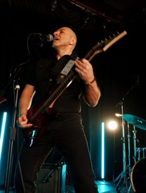 Demir Demirkan “Yüreğime Vur Kadehi”