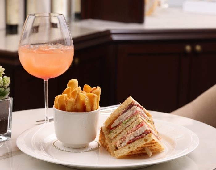 COVA Pasticceria öğle molaların adresi