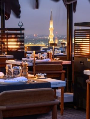 Roof Mezzepotamia’da Sunset Time konsepti ve 3 menü