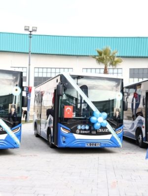 İzmirliler yeni otobüslerine kavuştu